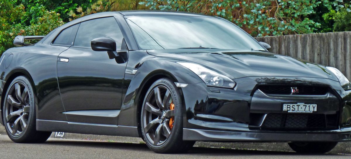 Nissan GT-R
